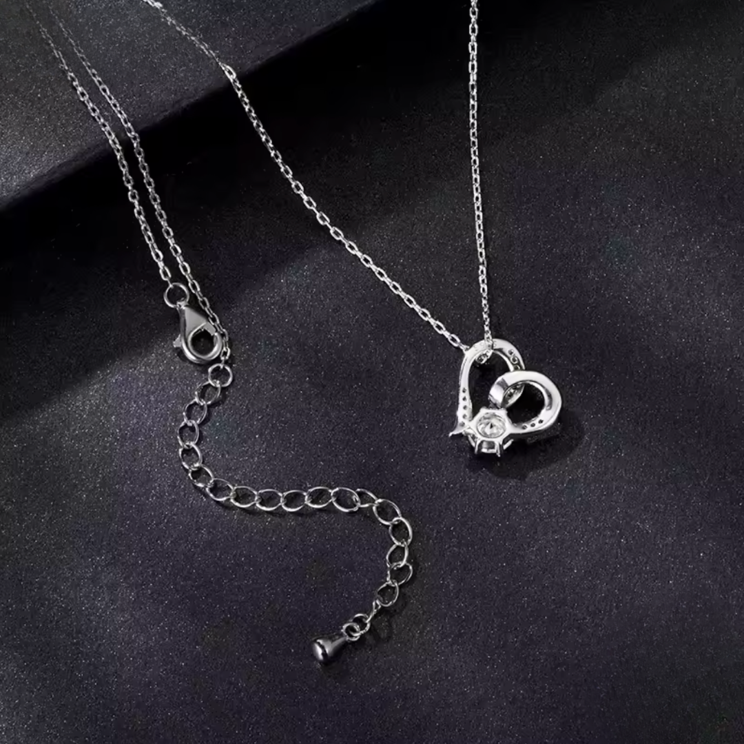 💎 Collana Eterna – L’eleganza dell’amore senza tempo