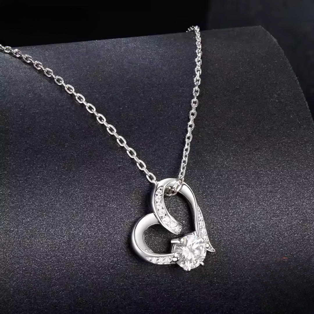 💎 Collana Eterna – L’eleganza dell’amore senza tempo